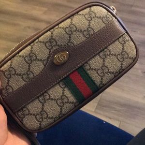Gucci wristlet authentic